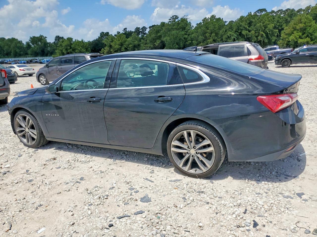 2022 Chevrolet Malibu Lt - Фото 2