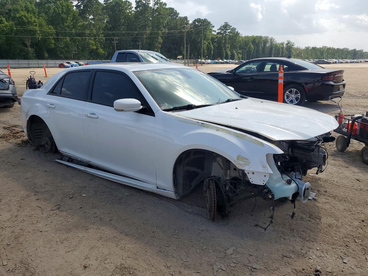2016 Chrysler 300 S - Фото 4