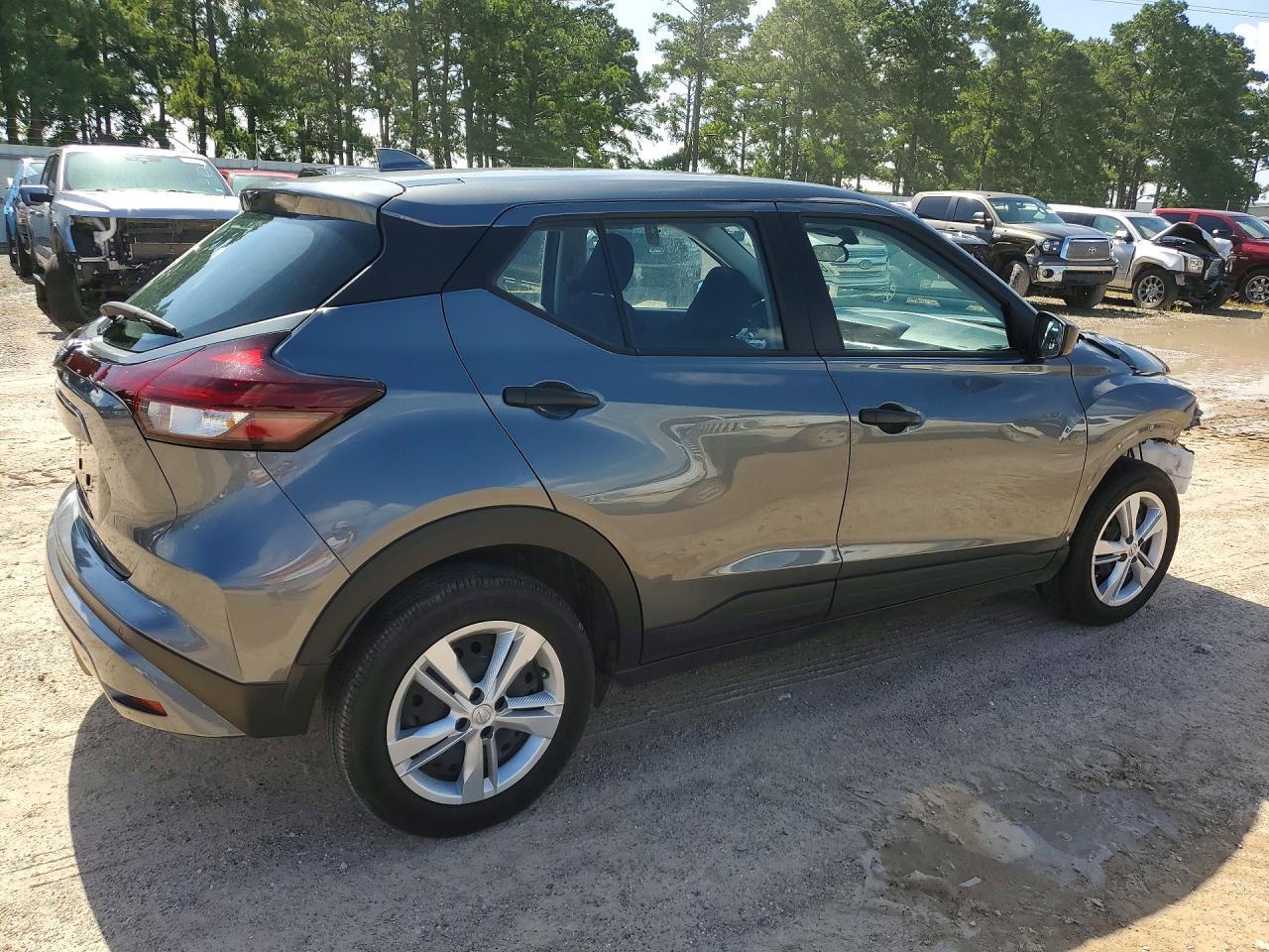 2025 Nissan Kicks Play S - Image 3
