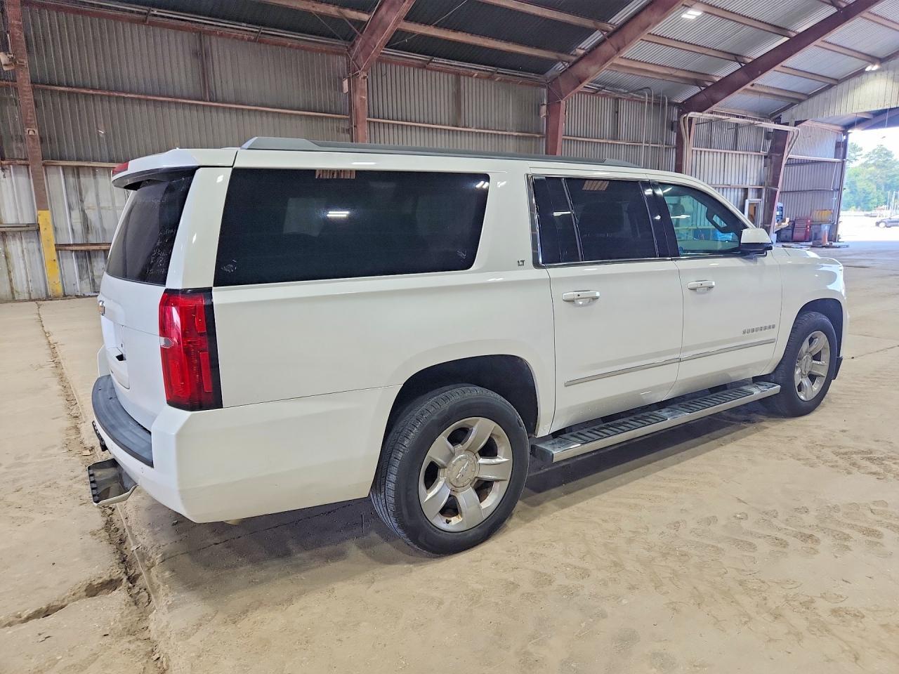 2016 Chevy Suburban Lt-R&D-Cln Title-Ck Eng Lt On - Фото 3