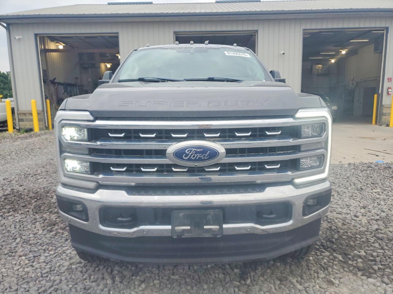 2023 Ford F350 Super Duty - Фото 5