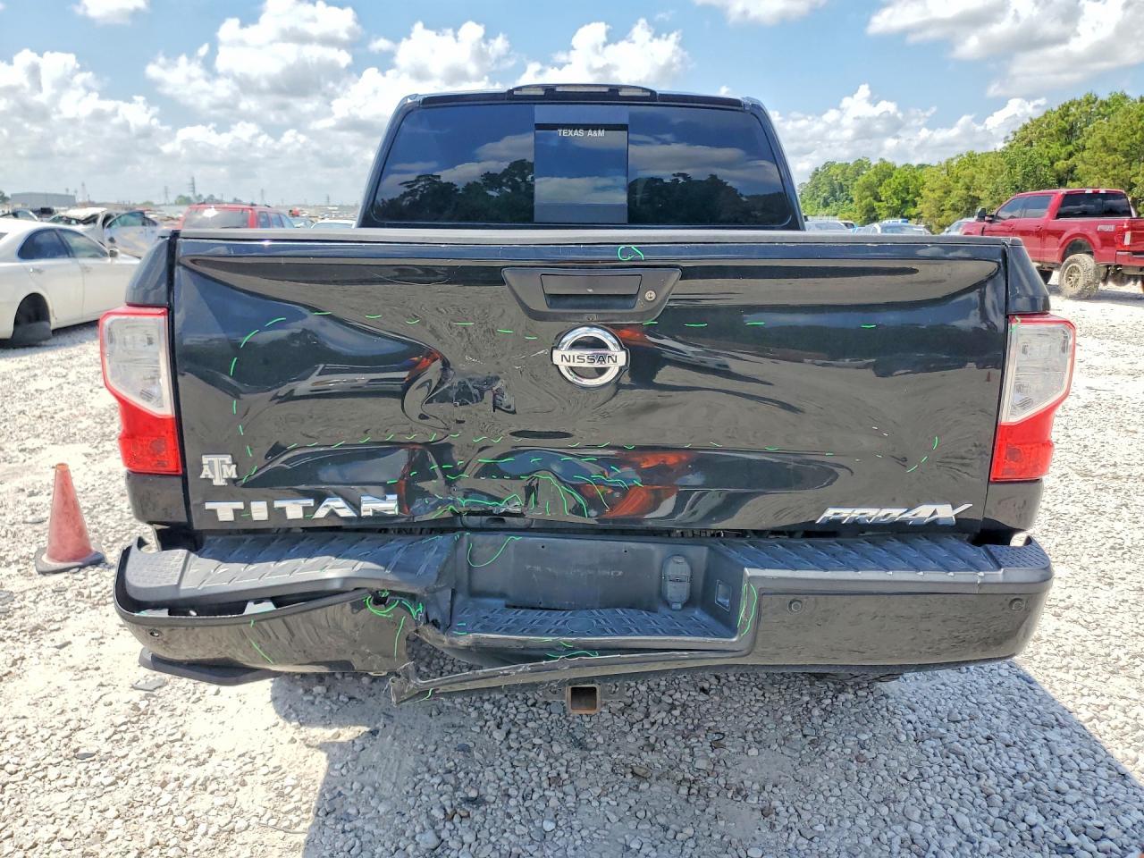 2018 Nissan Titan Pro-4X - Фото 6