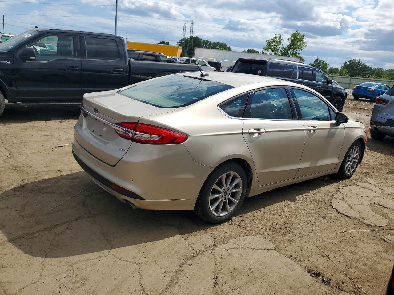 2017 Ford Fusion Se - Фото 3