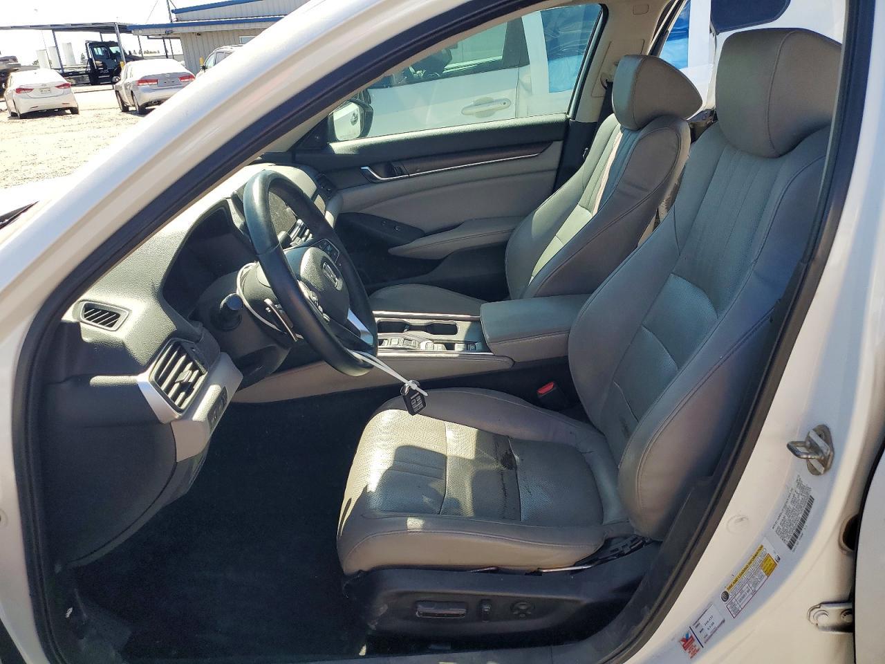 2019 Honda Accord Touring Hybrid - Фото 7