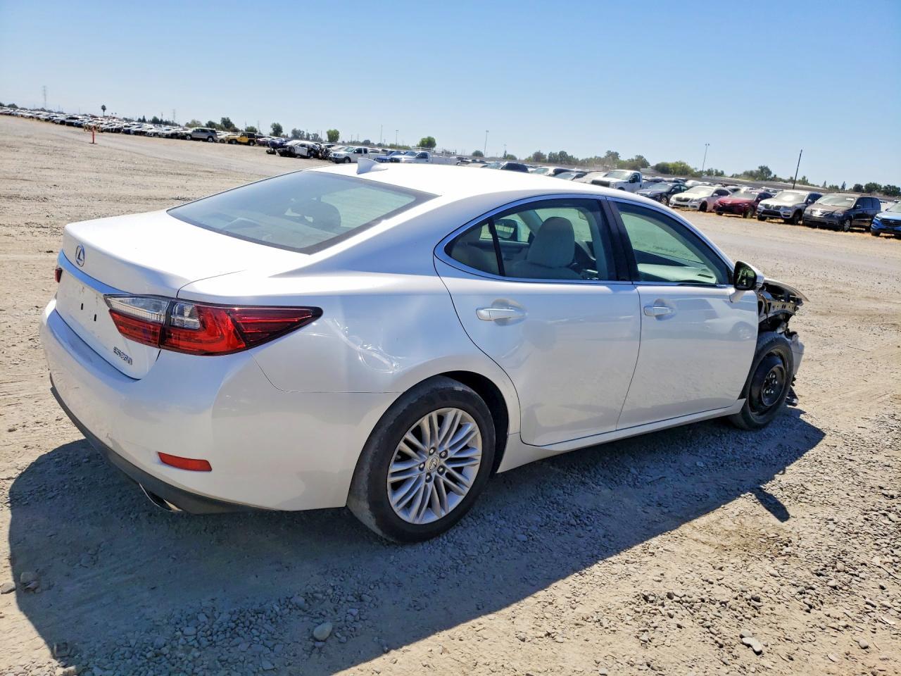 2017 Lexus Es 350 - Фото 3