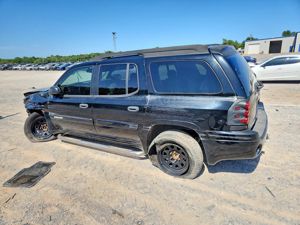 2005 GMC Envoy Xl - Image 2