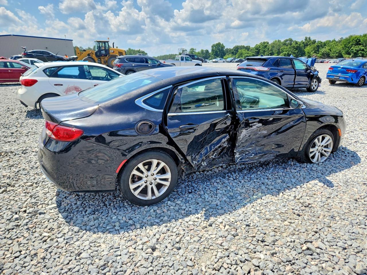 2016 Chrysler 200 Limited - Image 3