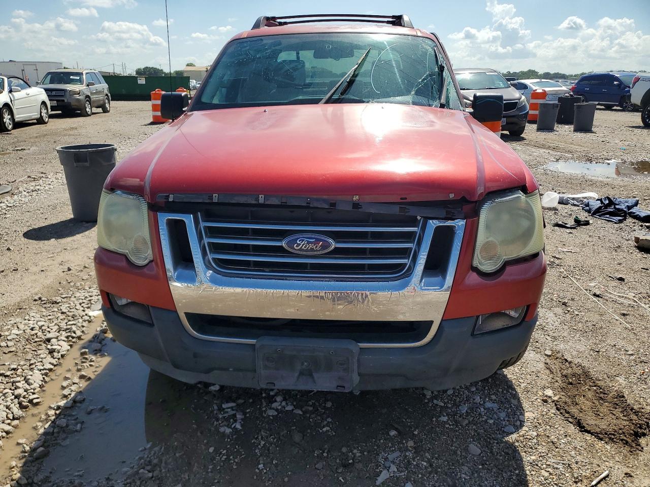2008 Ford Expsprtrac - Image 5