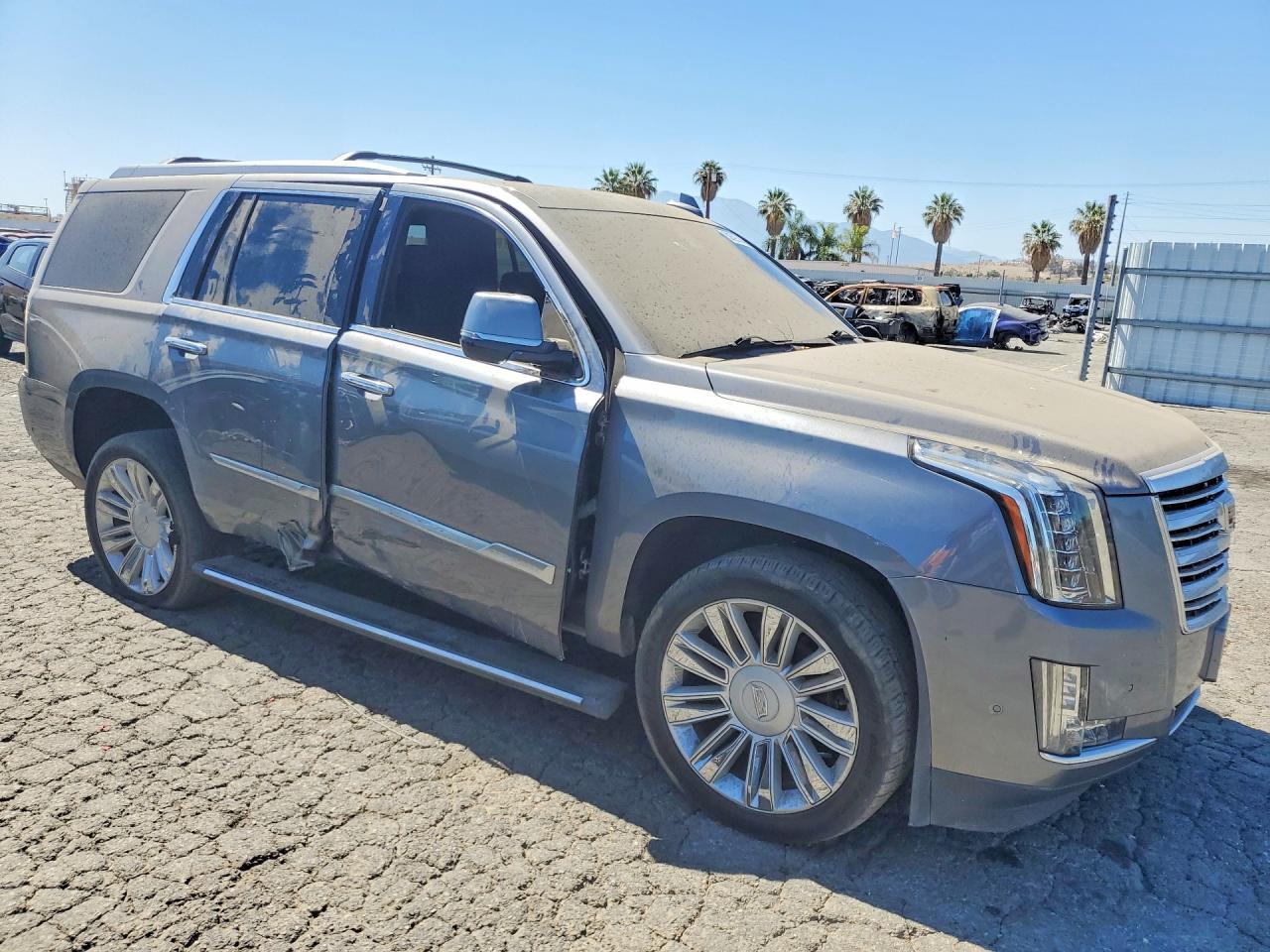 2019 Cadillac Escalade Platinum - Image 4
