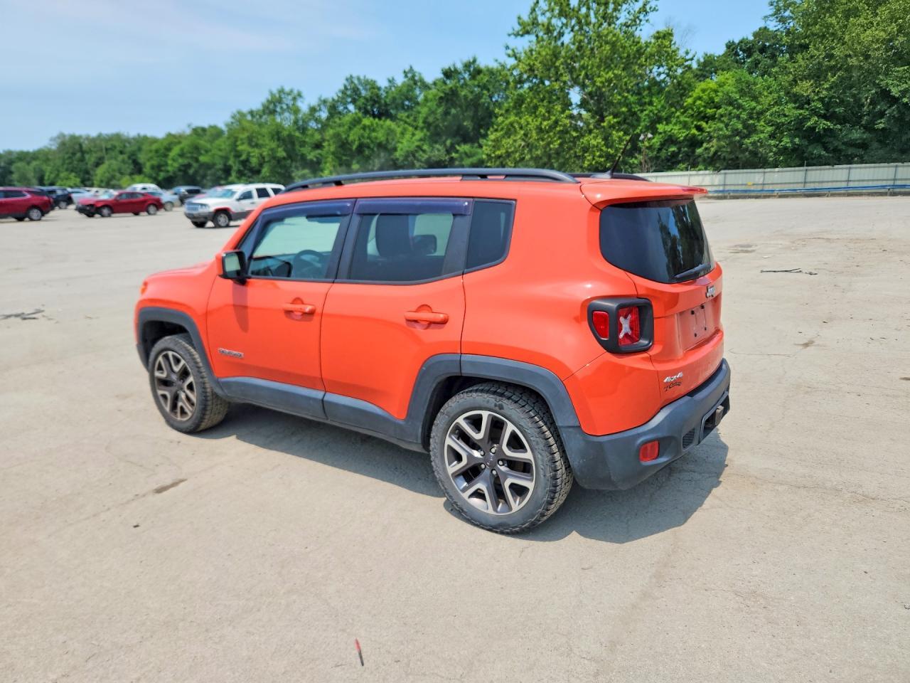 2016 Jeep Renegade Latitude - Фото 2