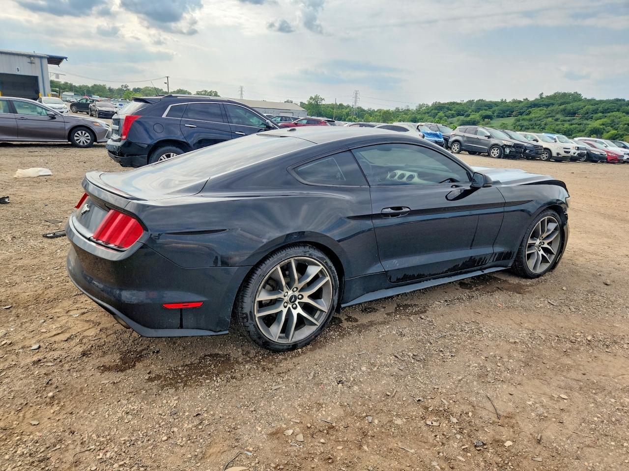 2016 Ford Mustang - Image 3