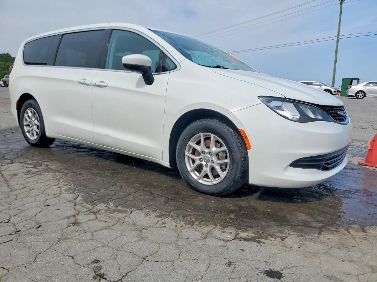 2017 Chrysler Pacifica Touring - Фото 4