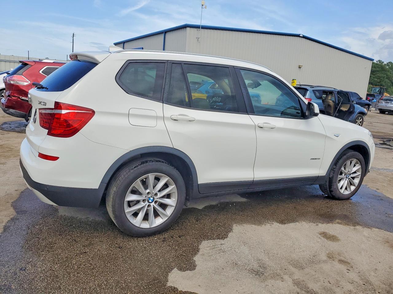 2017 BMW X3 - Фото 3