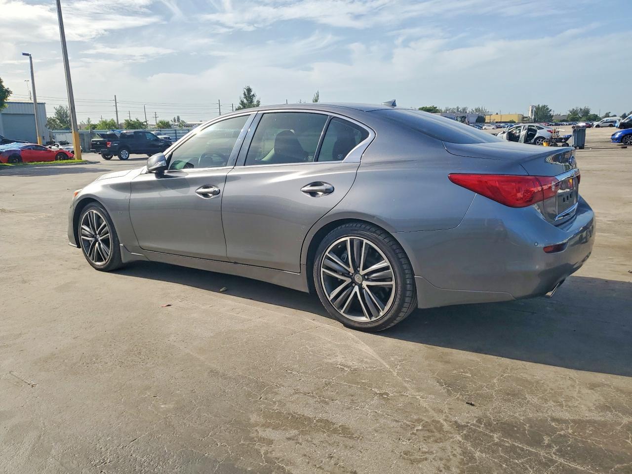 2015 Infiniti Q50 Sport - Фото 2