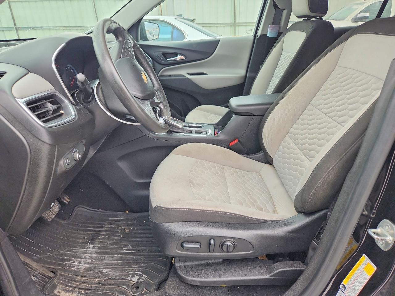 2020 Chevrolet Equinox Ls - Image 7