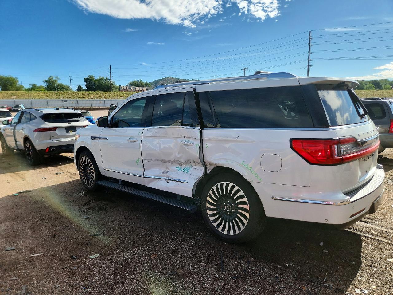 2021 Lincoln Navigator L Black Label - Image 2