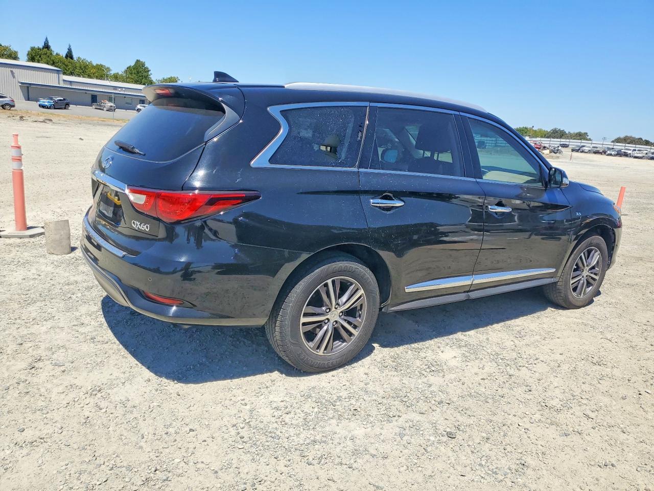 2017 Infiniti Qx60 - Фото 3