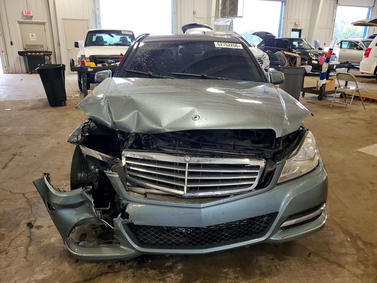2012 Mercedes-Benz C 250 - Фото 5
