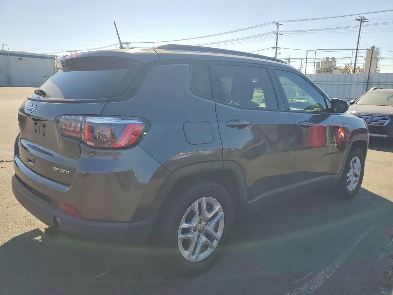 2018 Jeep Compass Sport - Фото 3