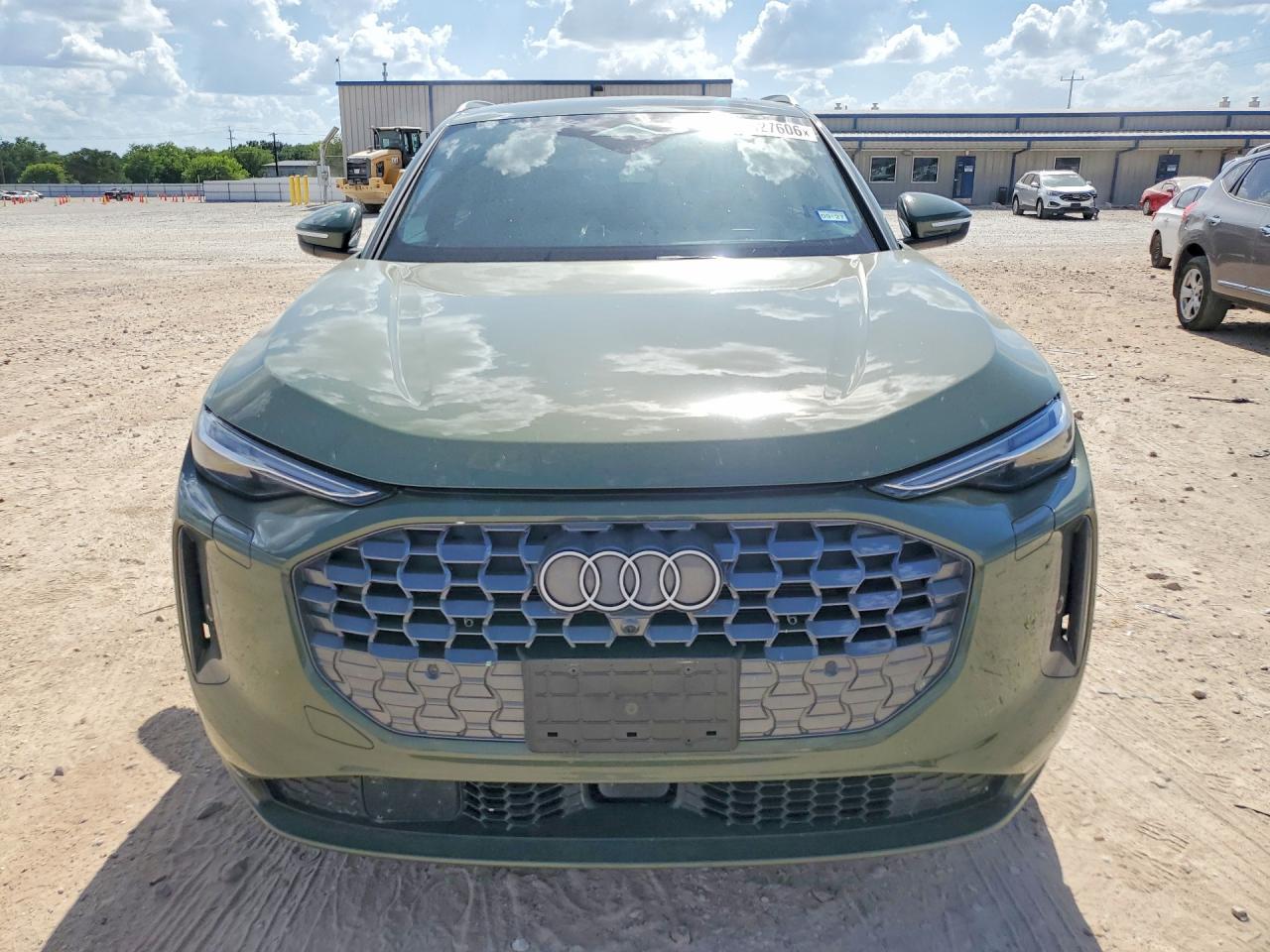 2025 Audi Q5 Premium Plus - Фото 5