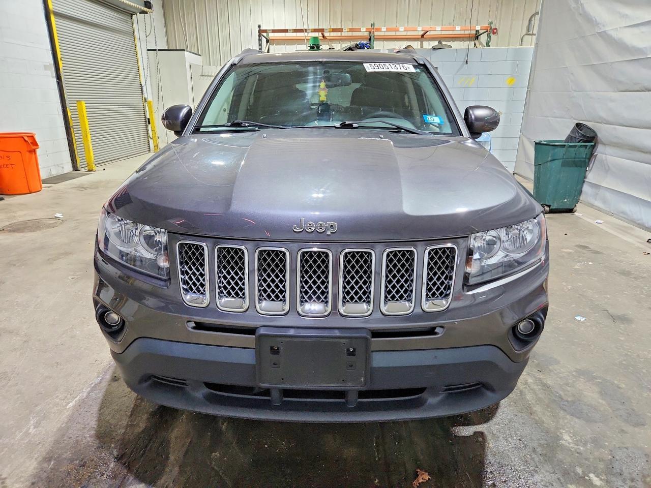 2017 Jeep Compass Latitude - Image 5