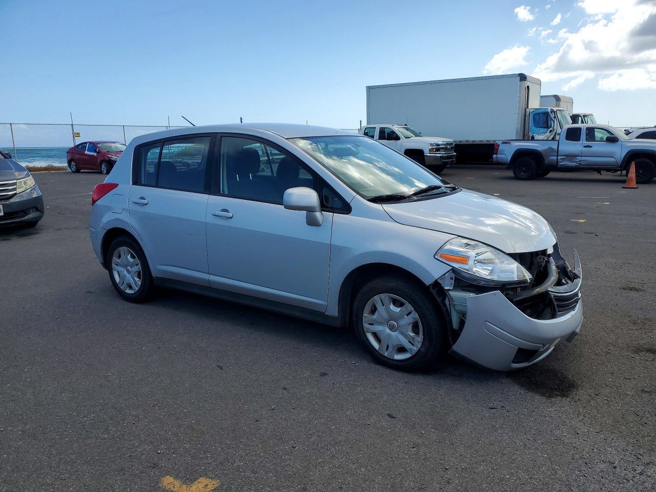2010 Nissan Versa S - Image 4
