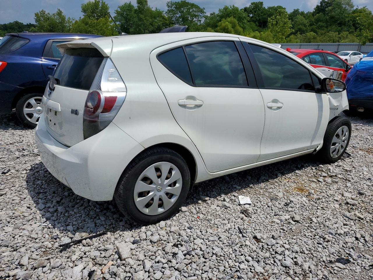 2014 Toyota Prius C Two - Image 3