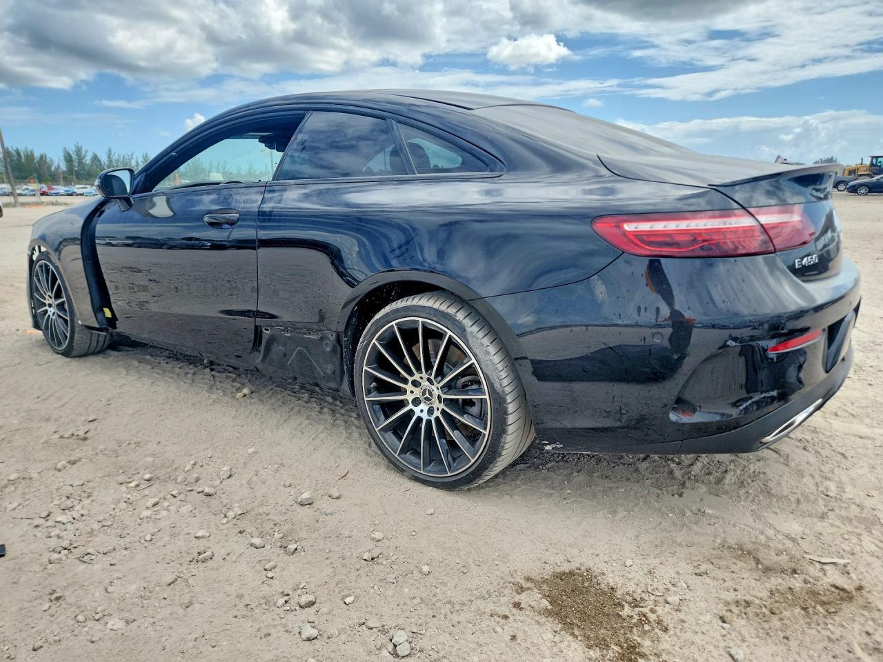 2022 Mercedes-Benz E 450 - Image 2