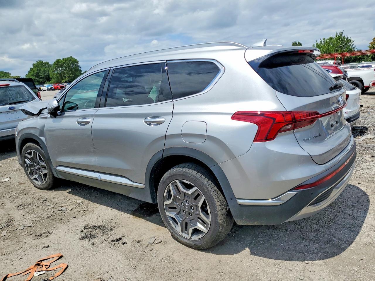 2022 Hyundai Santa Fe Limited - Фото 2