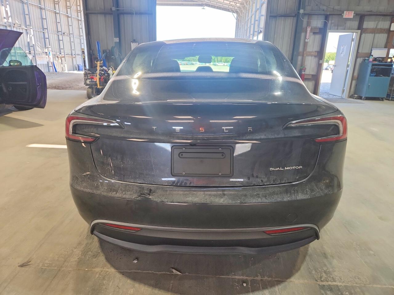 2024 Tesla Model 3 - Фото 6