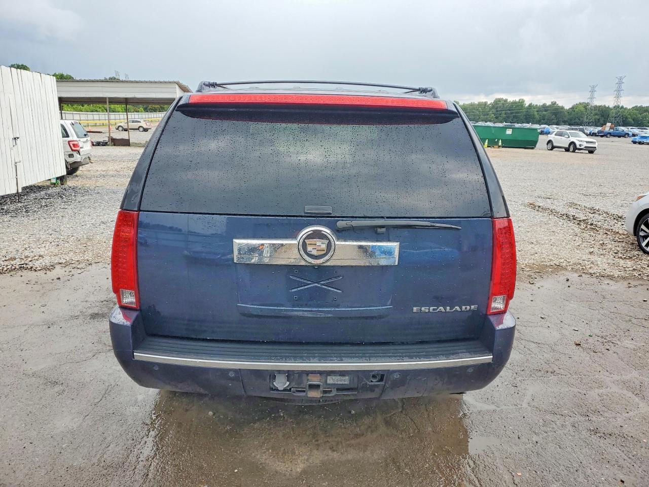 2008 Cadillac Escalade Luxury - Image 6