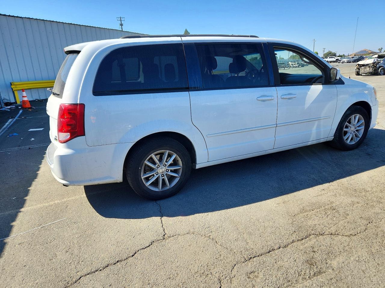 2014 Dodge Grand Caravan Sxt - Image 3