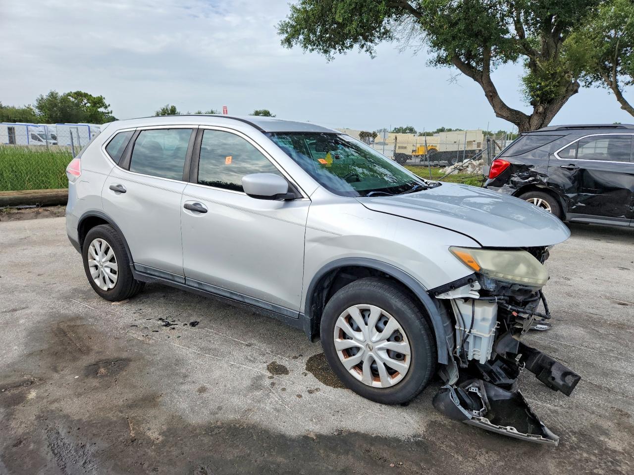 2016 Nissan Rogue S - Image 4