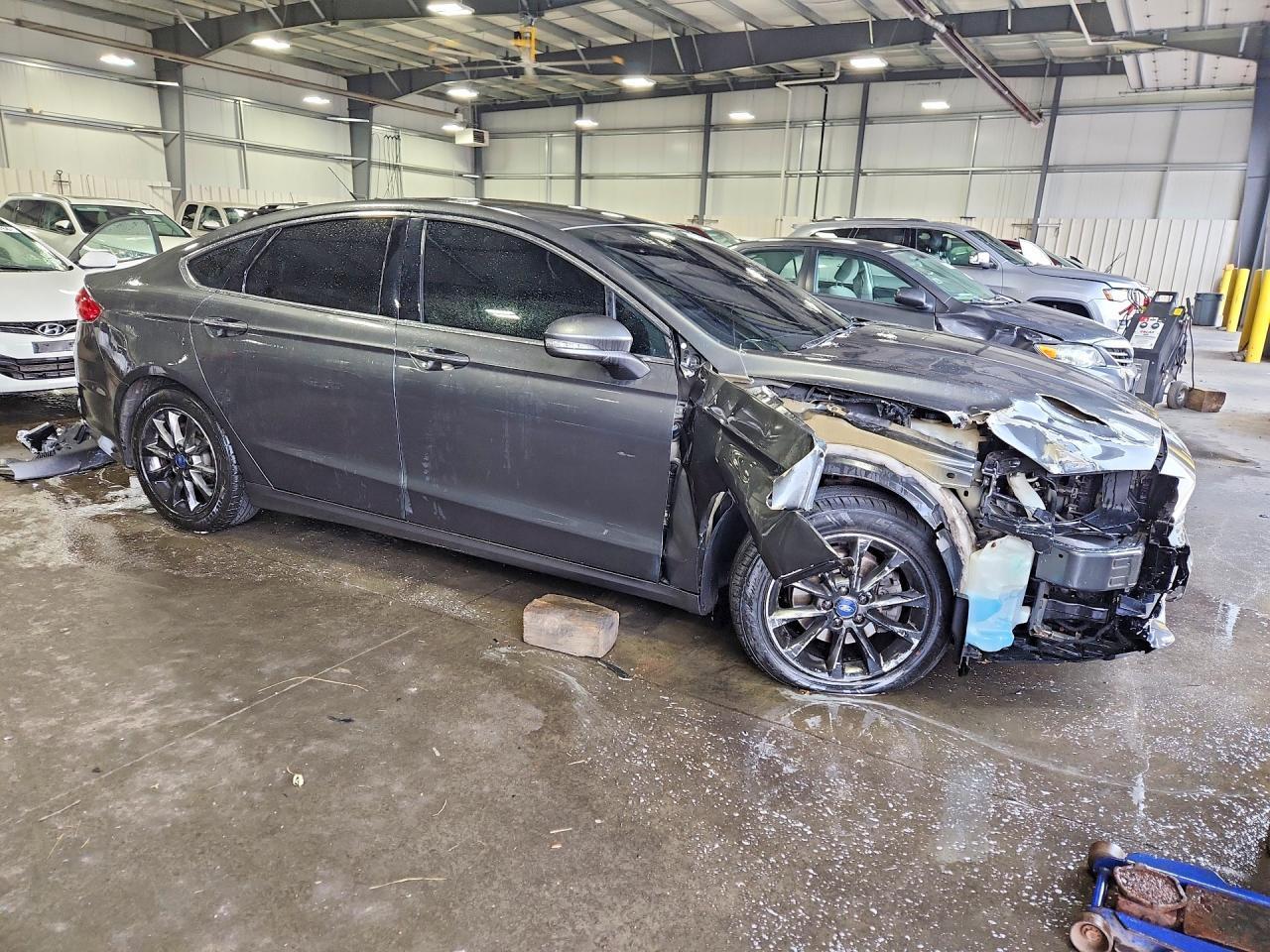 2017 Ford Fusion Se - Фото 4