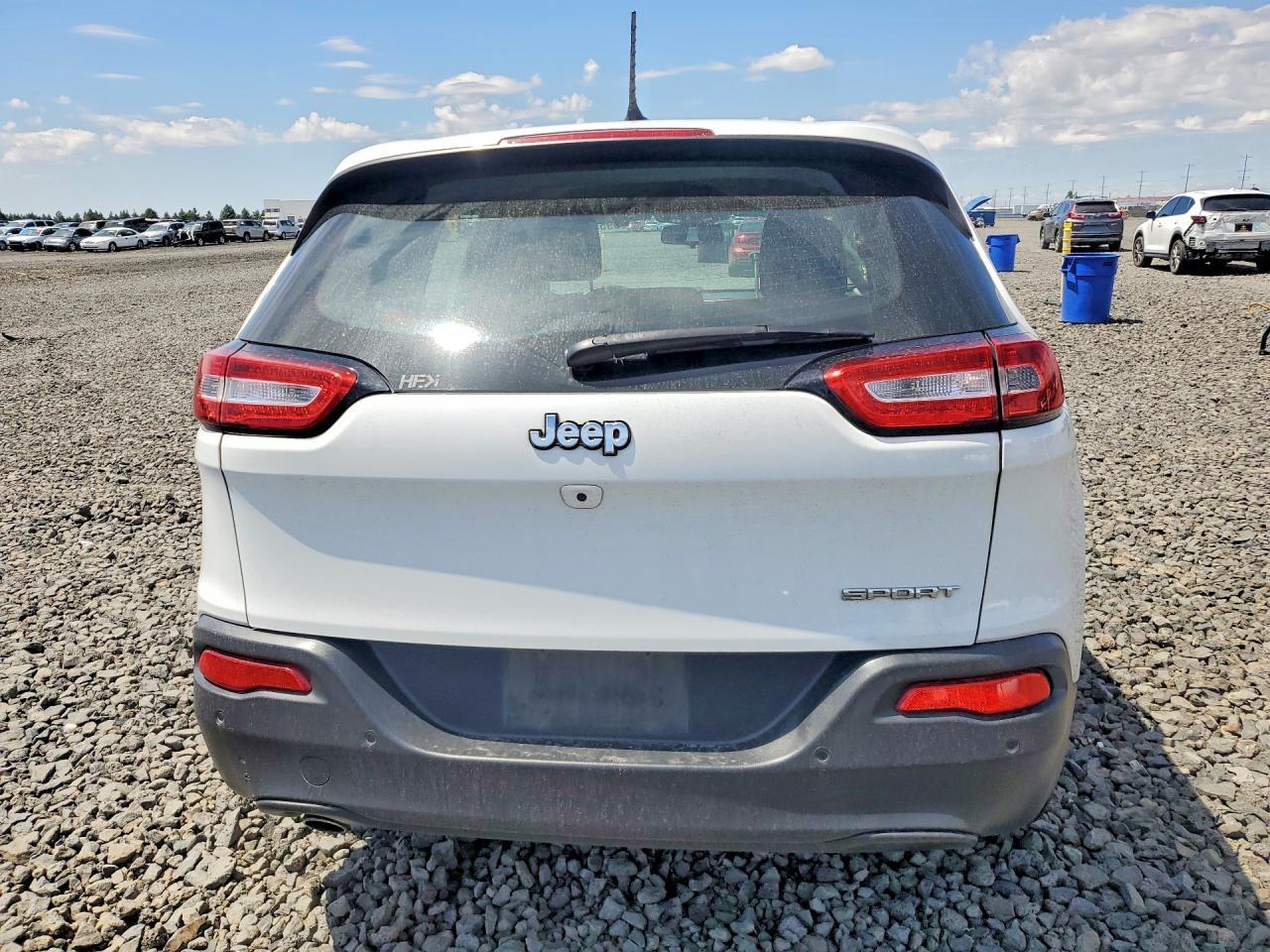 2017 Jeep Cherokee Sport - Image 6