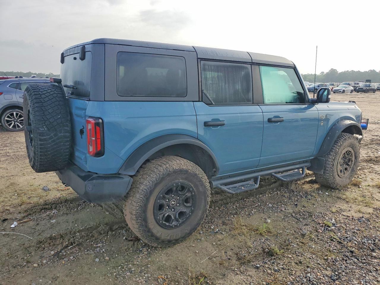 2023 Ford Bronco Base - Фото 3
