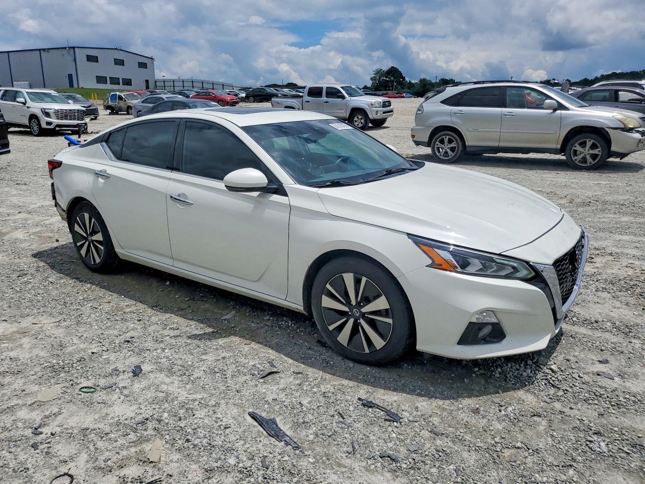 2021 Nissan Altima Sl - Image 4