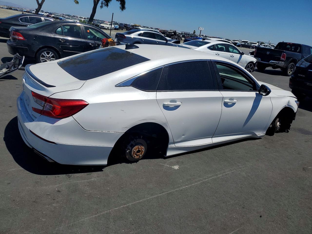 2021 Honda Accord Sport - Фото 3