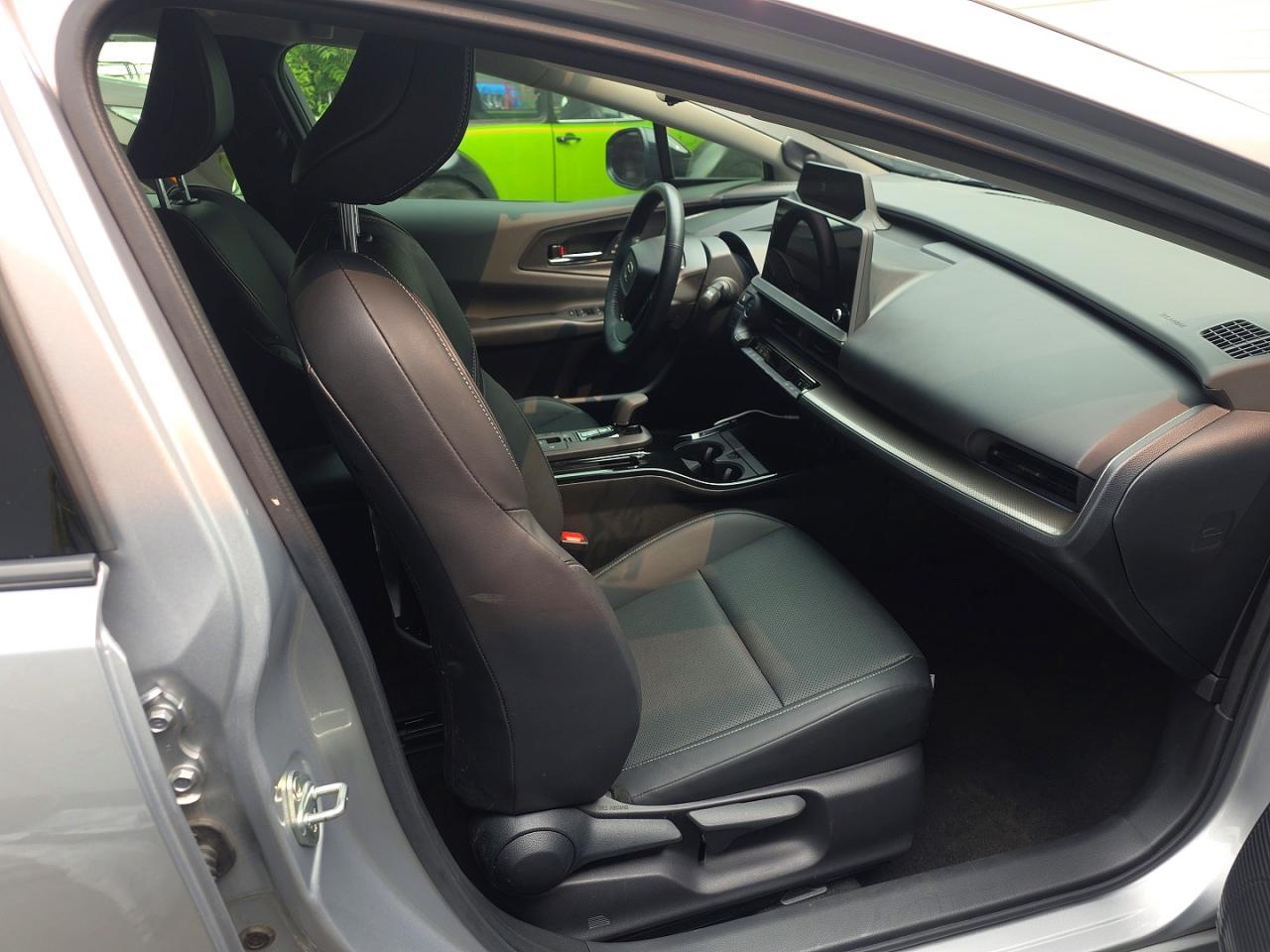 2024 Toyota Prius Limited - Image 5