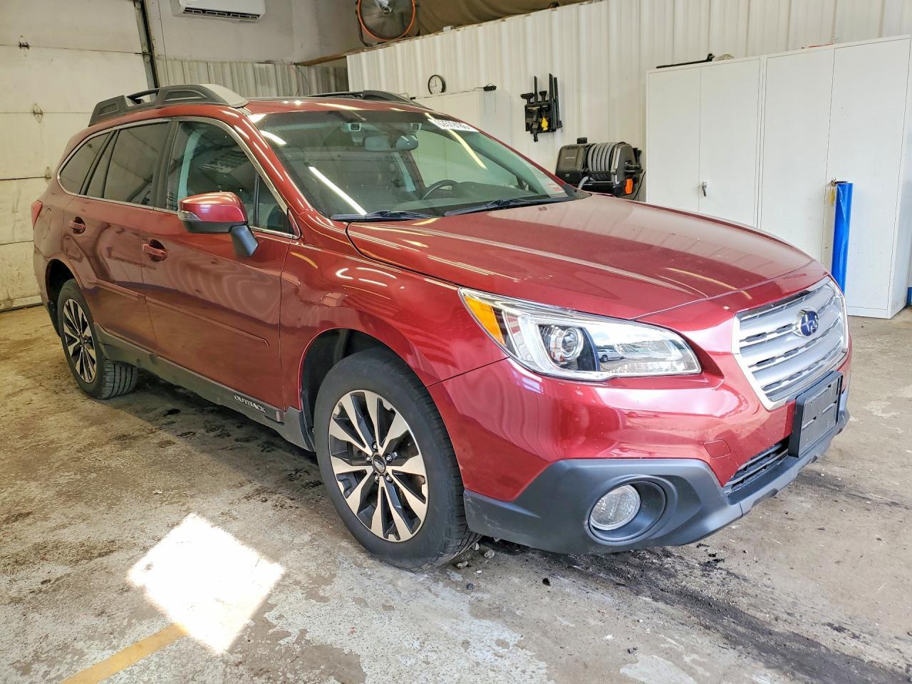 2016 Subaru Outback 3.6R Limited - Image 4
