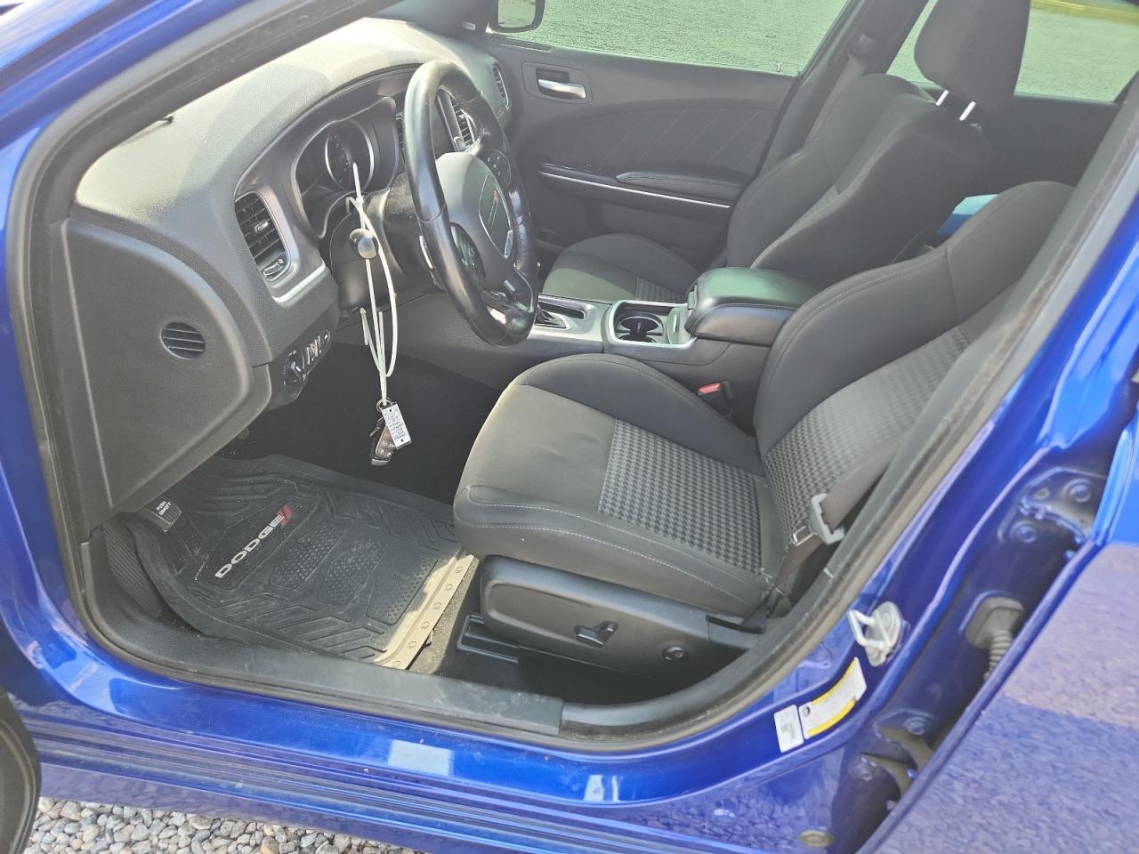 2019 Dodge Charger R - Image 7