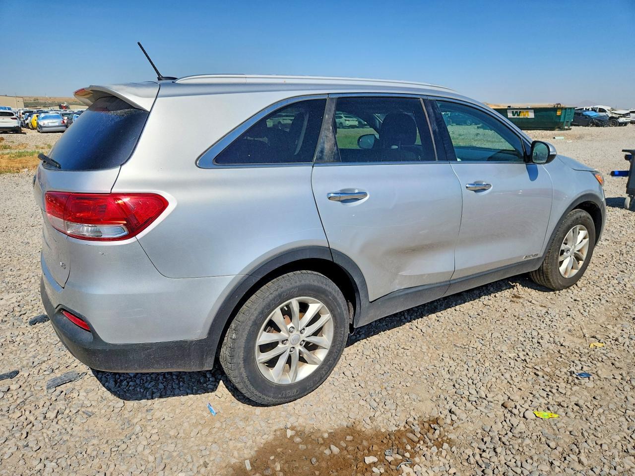 2017 Kia Sorento Lx V6 - Image 3