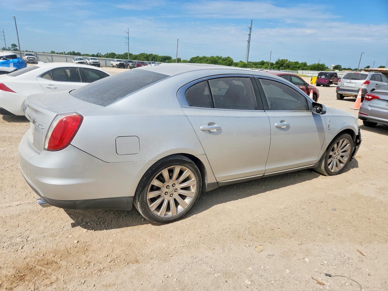 2010 Lincoln Mks - Image 3