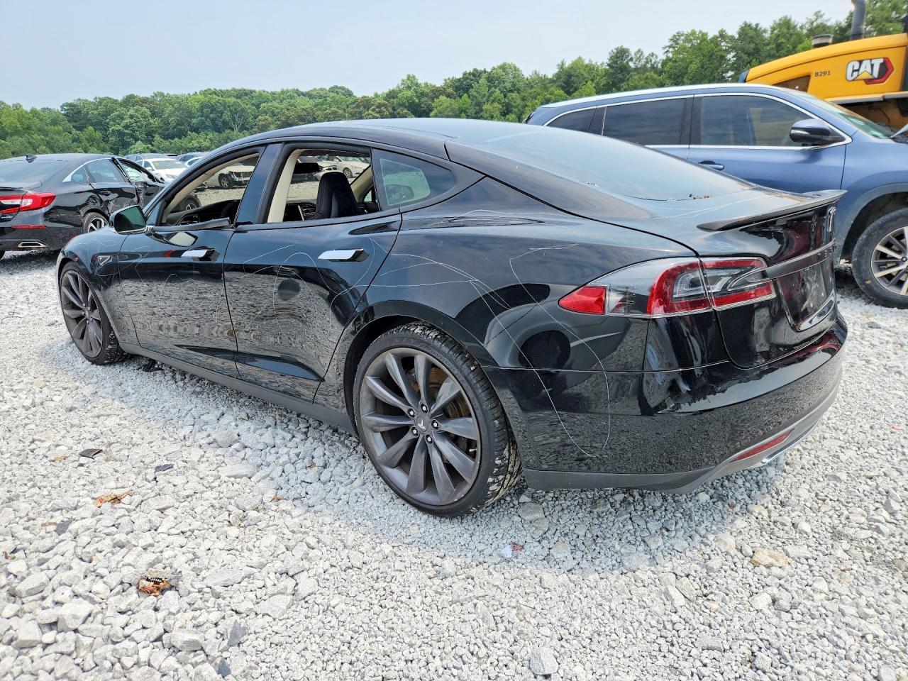 2013 Tesla Model S - Image 2