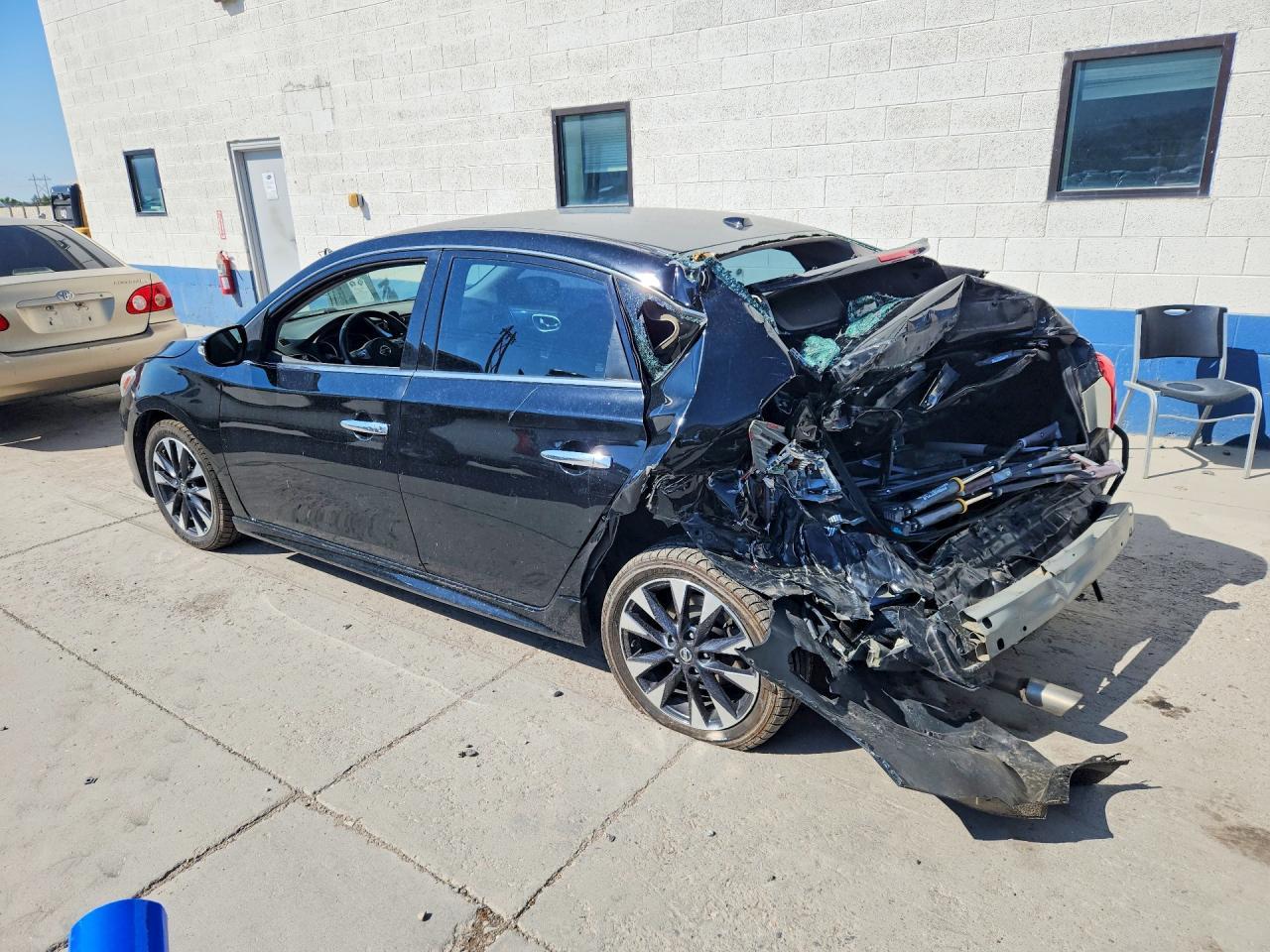 2019 Nissan Sentra Sr - Фото 2