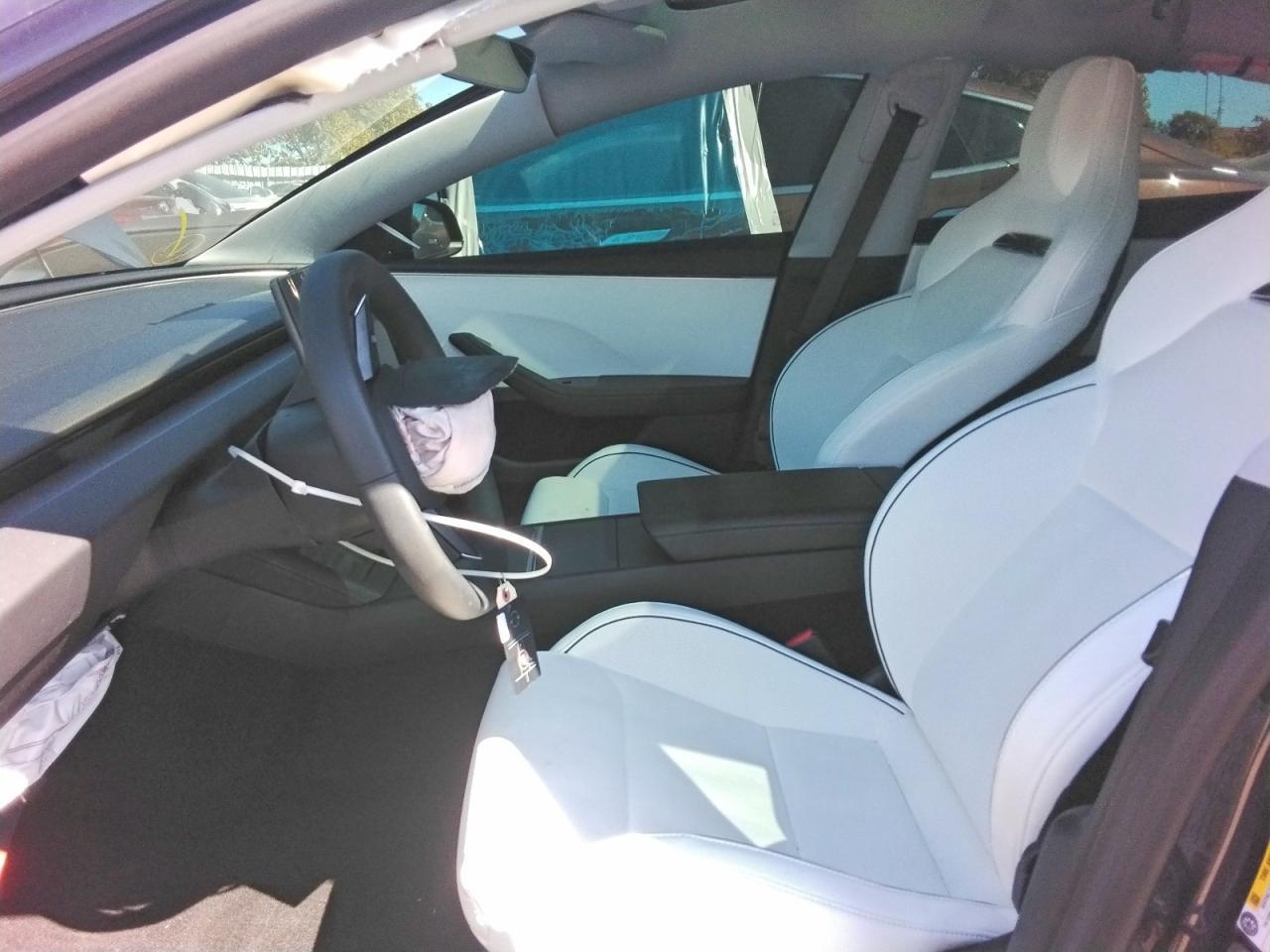 2024 Tesla Model 3 - Фото 7