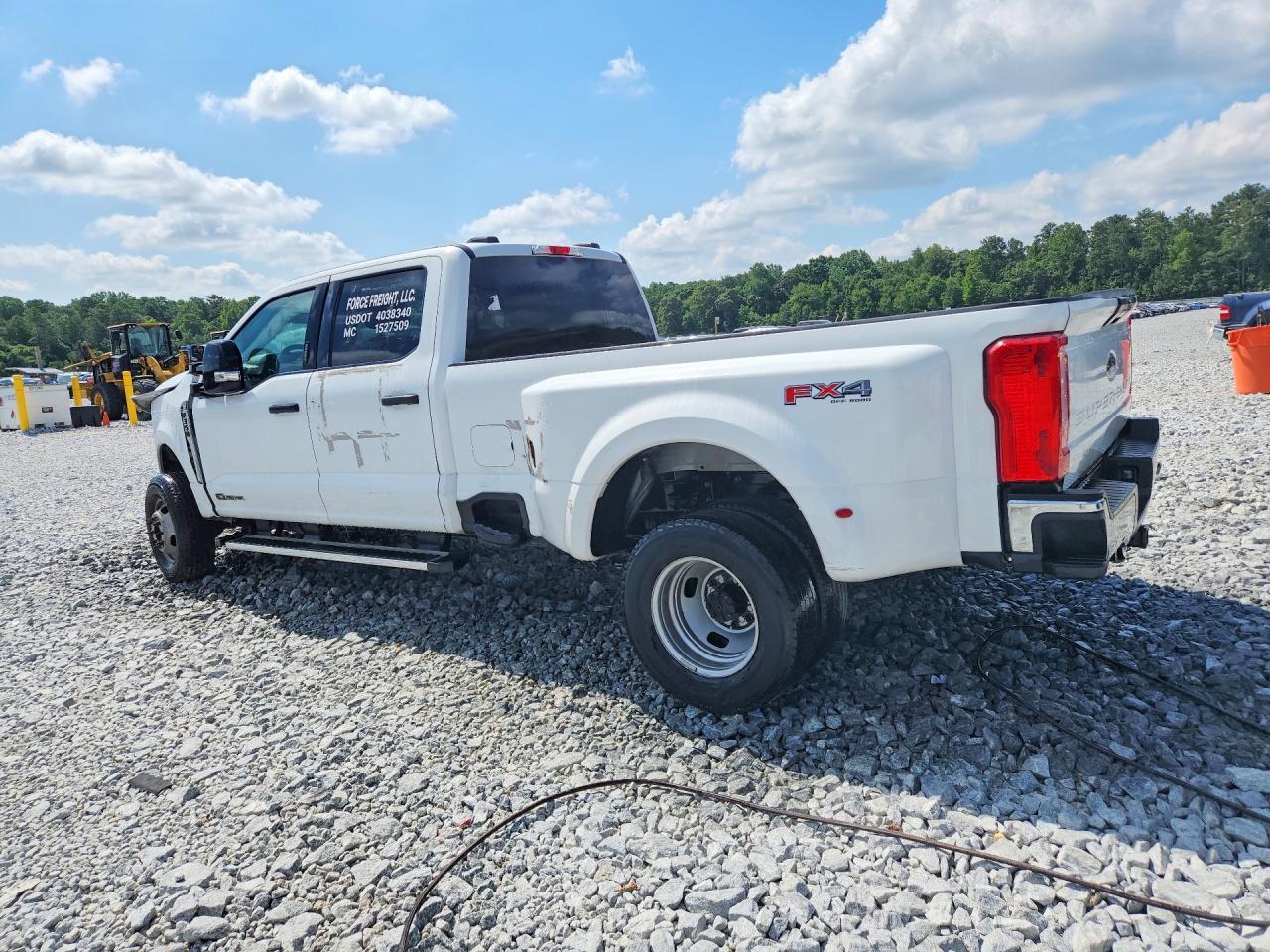 2024 Ford F350 Super Duty - Image 2