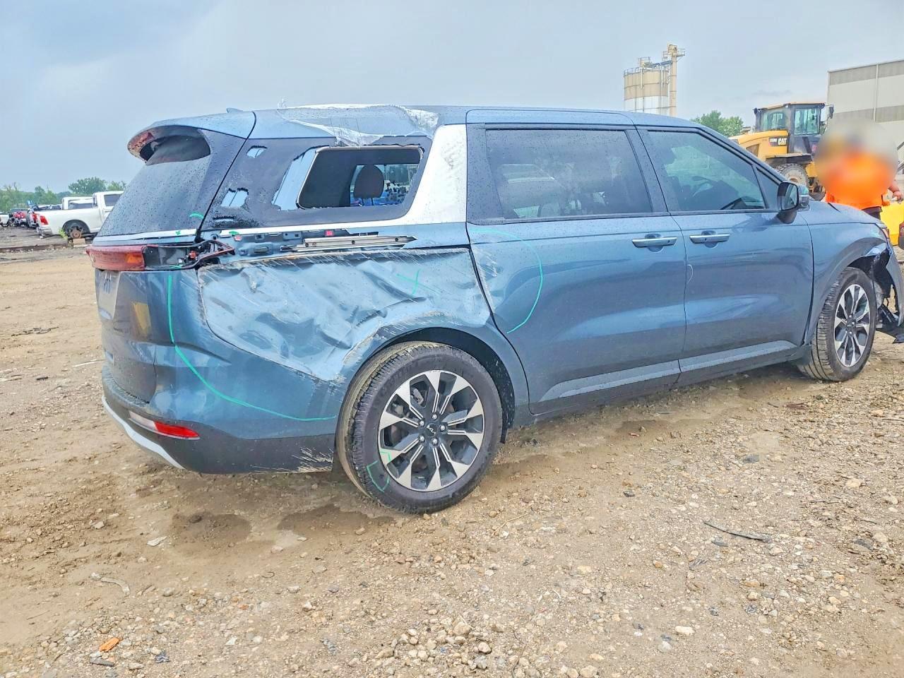 2022 Kia Carnival Ex - Фото 3