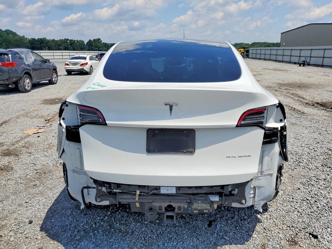 2023 Tesla Model Y - Фото 6