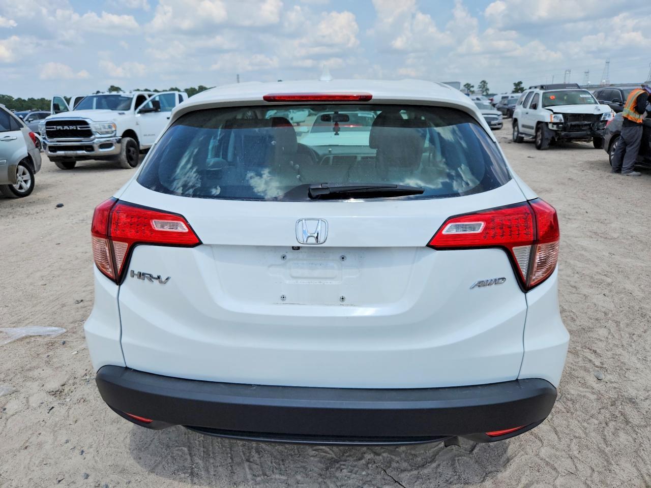 2017 Honda Hr-V Lx - Image 6